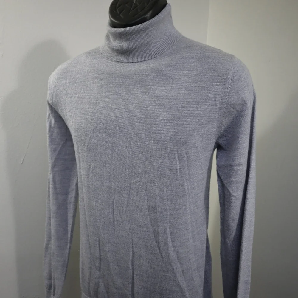 Banana Republic Turtleneck Sweater Mens Small Gray 100% Merino Wool Long Sleeve